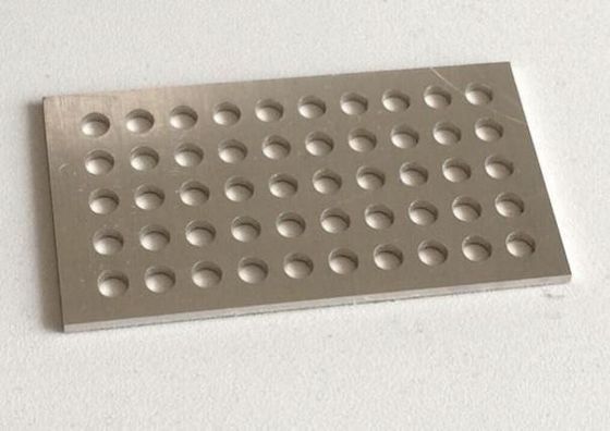Hochgeschwindigkeitsmaschine zum Laserschneiden von Metallblechen mit Metallfasern für das Schneiden von Schriftzeichen von Ejon