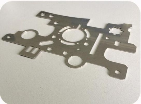 1500W 2000W 3000W Lasermaschine zum Schneiden von Blechmetallfasern für und DXF-gestütztes Format