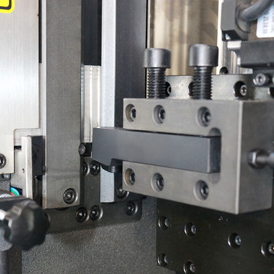 Erleben Sie die Leistung der E8S Aluminiumkanalbiegemaschine mit kontinuierlicher Zufuhr
