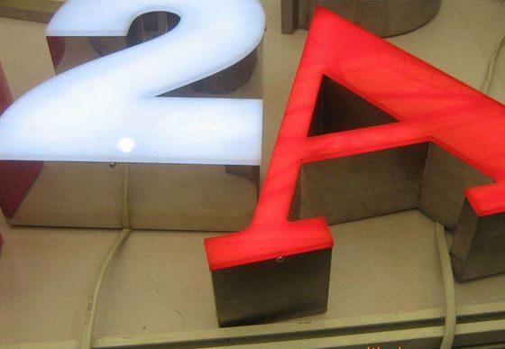Automatisches 3D-Acryl-Briefbiegen-Werkzeug Trimcap Strip Channel Briefmaschine Ejon E9L