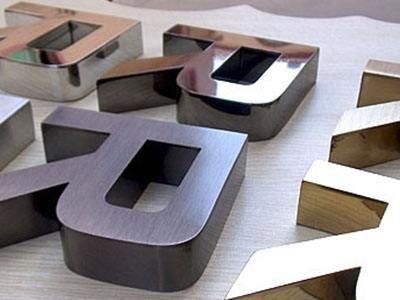 ±0,1 mm Genauigkeit CNC automatische 3D-Kanal-Brief-Bogenmaschine für Werbezeichen