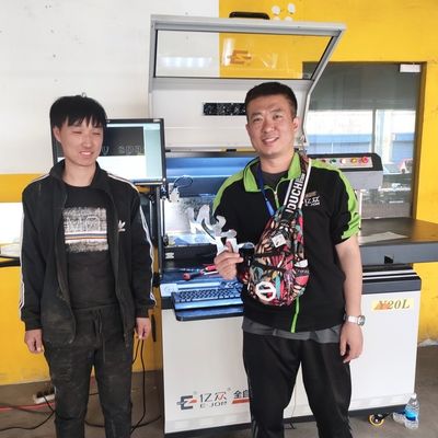 Automatische CNC-Kanal-Briefbiegmaschine aus galvanisiertem Stahl für die Werbeindustrie