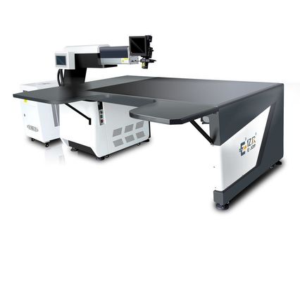 Multifunktionsschweißmaschine E-500W mit 2200*1700*1300mm Größe