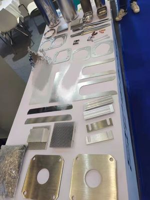 CNC-Bürsteißmaschine zum Abrunden von Metallblechteile